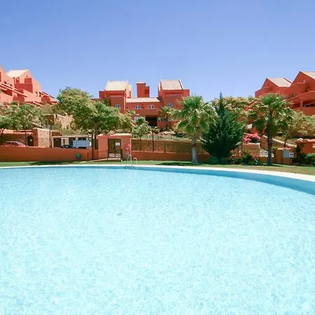 Lovely 2 Bedroom Near Golf Lagos Elviria Lägenhet *