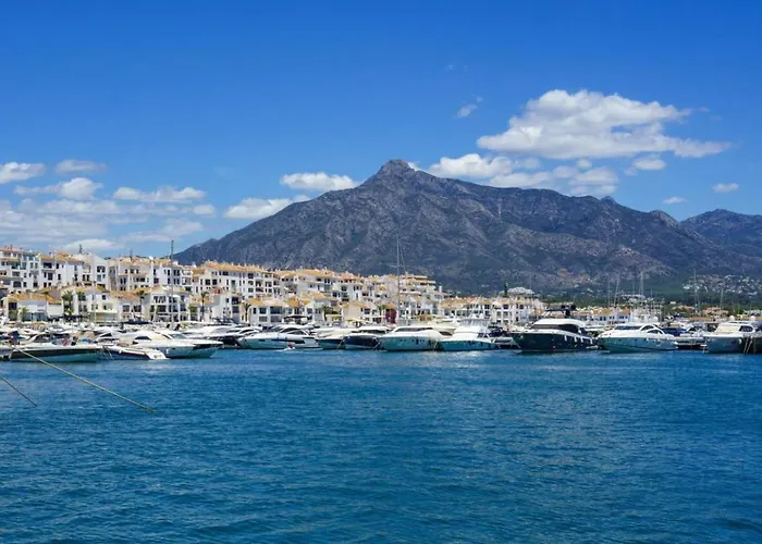 Lovely 2 Bedroom Near Golf Lagos Elviria