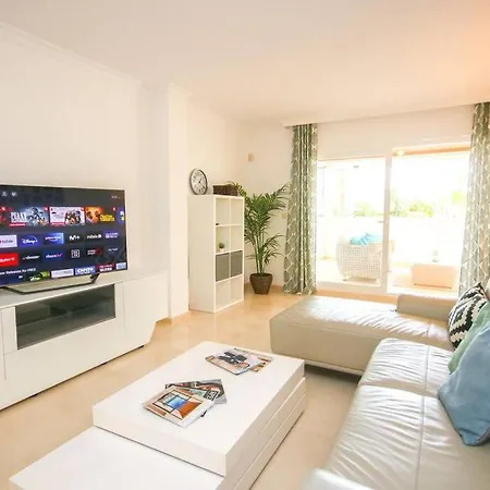 Lovely 2 Bedroom Near Golf Lagos Elviria