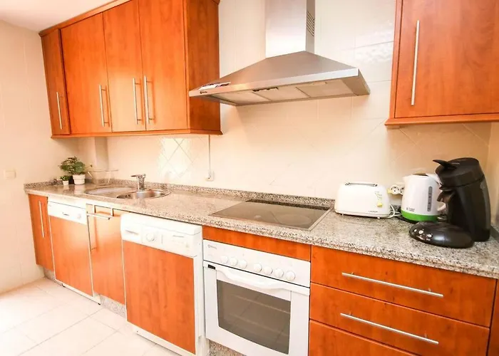 Lovely 2 Bedroom Near Golf Lagos Elviria