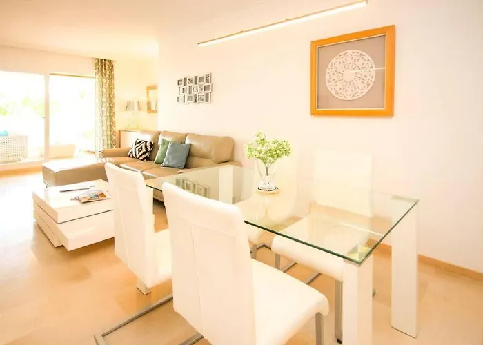公寓 Lovely 2 Bedroom Near Golf Lagos Elviria