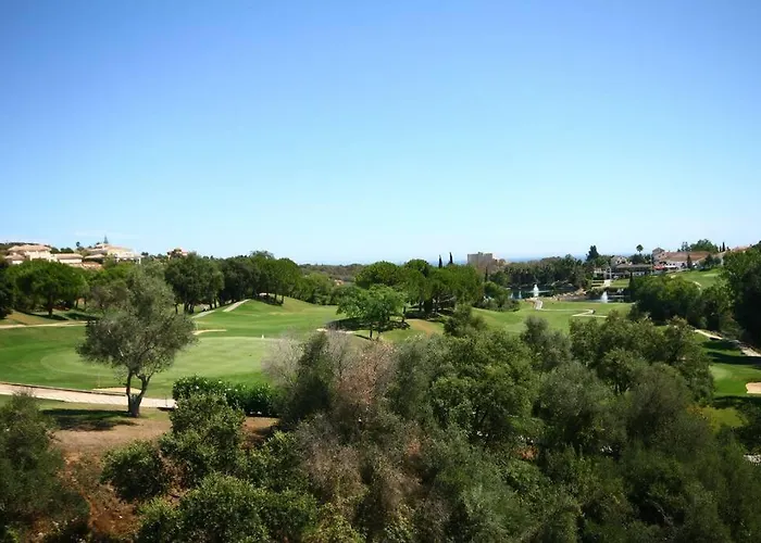 Lovely 2 Bedroom Near Golf Lagos Elviria 马尔韦利亚