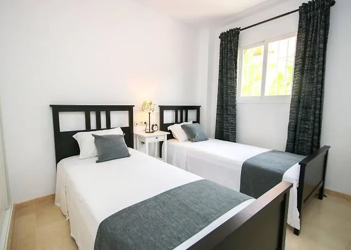 Lovely 2 Bedroom Near Golf Lagos Elviria 公寓 马尔韦利亚
