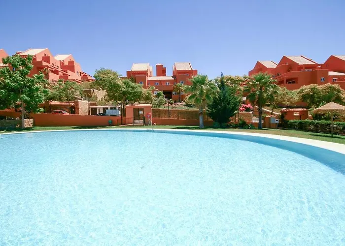 Lovely 2 Bedroom Near Golf Lagos Elviria 公寓 *